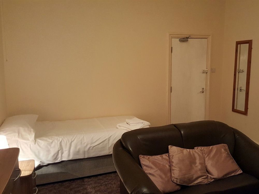 Station Hotel Hucknall Buitenkant foto